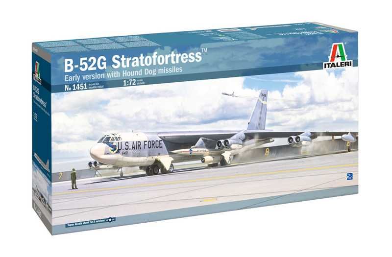 Model Kit letadlo 1451 - B-52G Stratofortress Early version with Hound Dog Missiles (1:72) Italeri