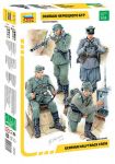 Model Kit figurky 3585 - German Halftrack Crew (1:35)