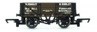 Vagón nákladní HORNBY R6745 - 4 Plank Wagon 'Hingley & Sons Ltd'