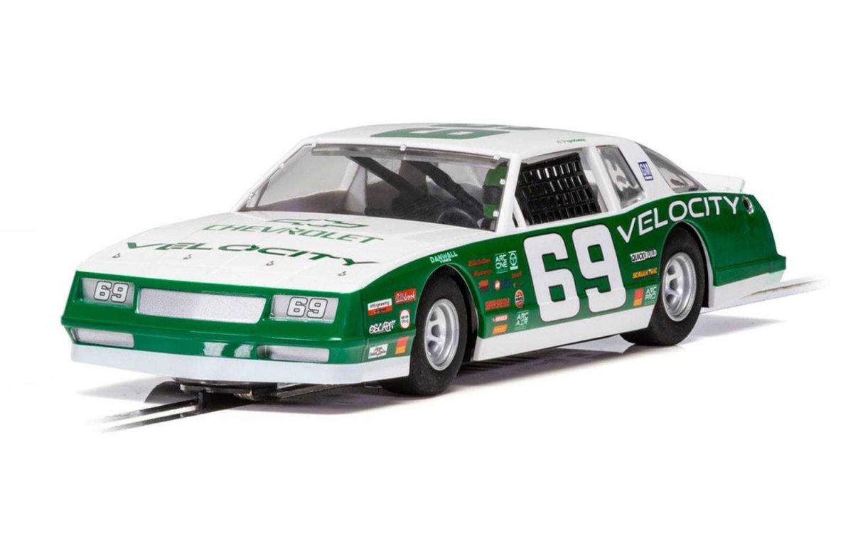 Autíčko Super Resistant SCALEXTRIC C3947 - Chevrolet Monte Carlo 1986 No.69 - Green [NEW TOOLING 2018] (1:32)
