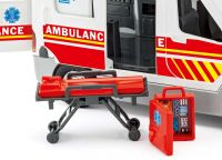 Junior Kit auto 00824 - Ambulance Car (1:20) Revell
