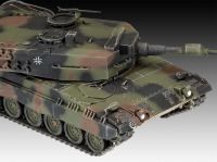 Plastic Modelkit military 03311 - SLT 50-3 "Elefant" + Leopard 2A4 (1:72) Revell