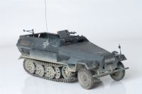 Model Kit military 3572 - Hanomag Sd.Kfz.251/1 Ausf.B (1:35) Zvezda