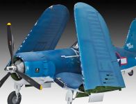 Plastic ModelKit letadlo 04781 - Vought F4U-1D Corsair (1:32) Revell