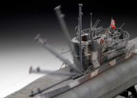 Plastic ModelKit ponorka Limited Edition 05163 - German Submarine Type VII C/41 (Platinum Edition) (1:72) Revell